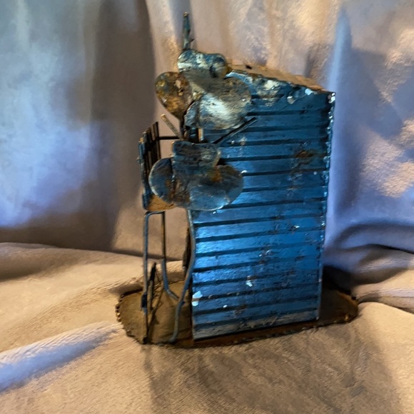 Tin Detailed “Bank” (needs a stopper) Very Cool Vintage - Picture 3 of 6